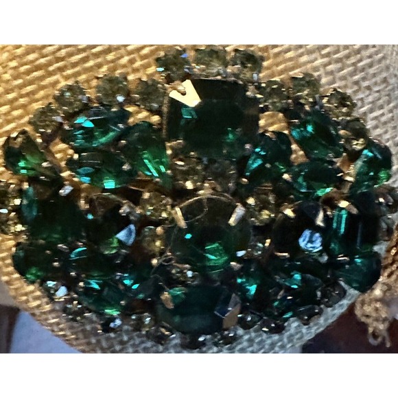 Vintage JULIANA Emerald Peridot Green Crystal Brooch Oval Emerald Cut Green 2” - Picture 3 of 7